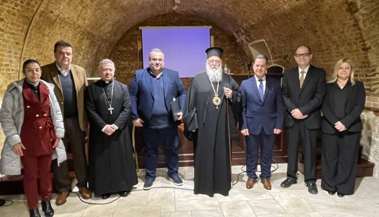 Εκδήλωση-προς-τιμήν-των-εκπαιδευτικών-στην-Ιερά-Μητρόπολη-Κερκύρας