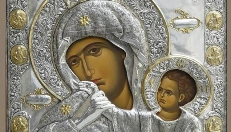 Η-Ιερά-Εικόνα-της-Παναγίας-Παραμυθίας-στην-Πάνω-Δευτερά-από-την-ΙΜΜ.-Βατοπαιδίου