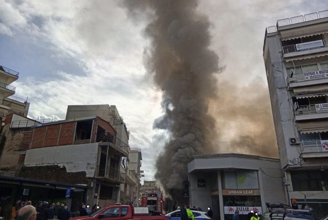 Συναγερμός-λόγω-φωτιάς-σε-κατάστημα-στο-κέντρο-του-Αγρινίου