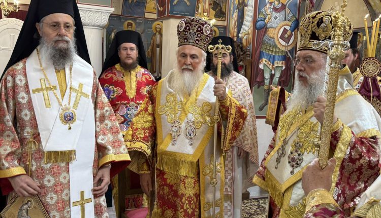 Πολυαρχιερατική-Θεία-Λειτουργία-και-απονομή-των-βραβείων-σε-5-κυρίες-του-Ενοριακού-Φιλόπτωχου-Ταμείου-στις-Σπέτσες