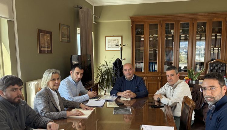 Συνάντηση-εργασίας-για-τη-μελέτη-αποκατάστασης-παραλιακού-πρανούς-στην-Επαρχιακή-Οδό-Ναύπλιο-–-Ίρια-από-την-Περιφέρεια-Πελοποννήσου-–-Περιφέρεια-Πελοποννήσου