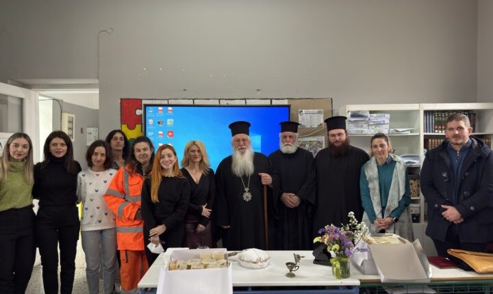 Επίσκεψη-Μητροπολίτη-Θηβών-στα-Σχολεία-των-Δερβενοχωρίων