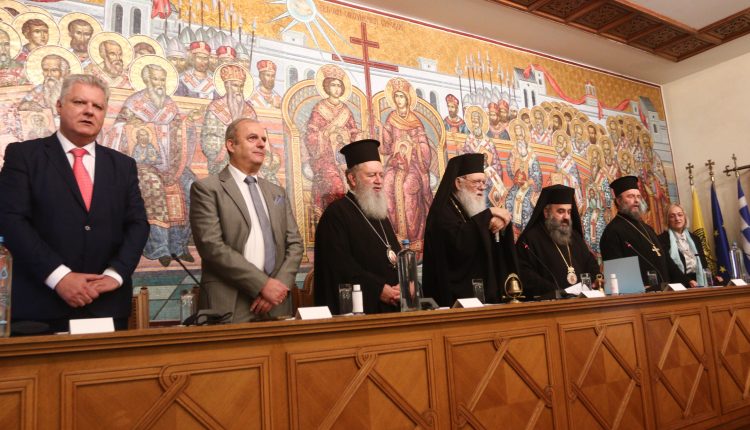 Η-Ιερά-Σύνοδος-τίμησε-τον-Προστάτη-της,-Άγιο-Φώτιο-(ΦΩΤΟ)
