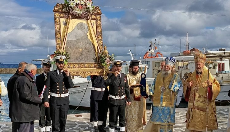Με-λαμπρότητα-η-εορτή-της-Υπαπαντής-του-Κυρίου-στη-νήσο-Πάρο