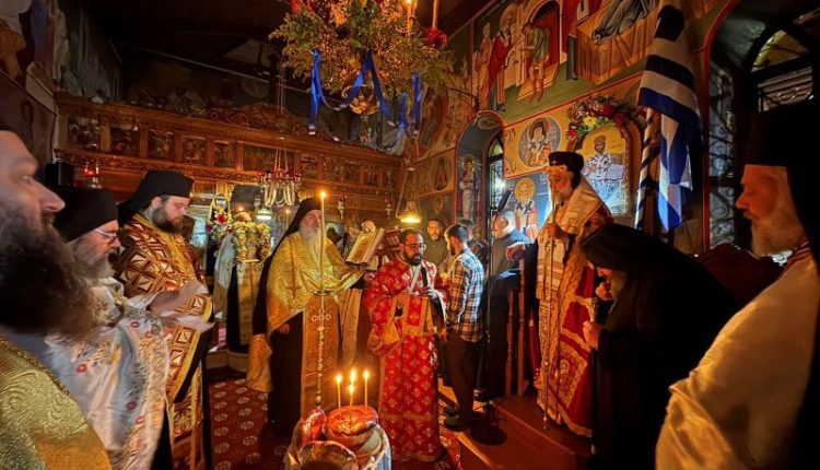 Εκατοντάδες-προσκυνητές-στην-πανήγυρη-του-Αγίου-Παρθενίου-–-Κουρά-νέου-μοναχού-στην-ΙΜ.-Μακρυμάλλη-Ψαχνών