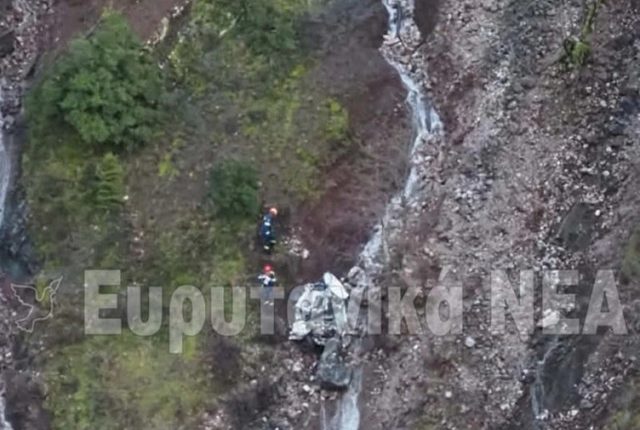 Τροχαίο-στην-Ευρυτανία:-Αυτοκίνητο-έπεσε-σε-γκρεμό-300-μέτρων-–-Νεκρός-ο-59χρονος-οδηγός