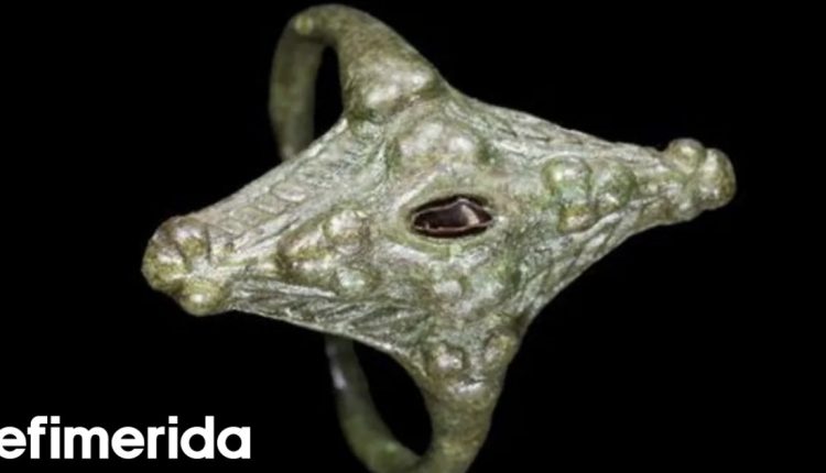 Τυχαία-ανακάλυψη-φέρνει-στο-φως-ένα-σπάνιο-δαχτυλίδι-1.000-ετών-Πού-βρέθηκε,-με-ποιον-αρχαίο-λαό-σχετίζεται