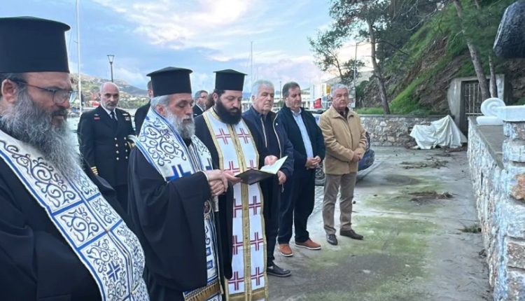 Τρισάγιο-πεσόντων-του-ελικοπτέρου-στην-Κίναρο