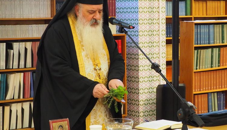 Αγιασμός-και-κοπή-bασιλόπιτας-στο-Ινστιτούτο-Νανοεπιστήμης-και-Νανοτεχνολογίας