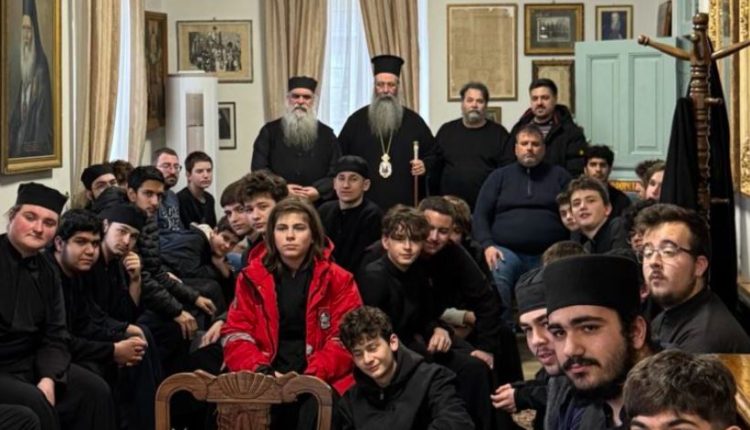 Επίσκεψη-Μητροπολίτη-Κίτρους-στην-Αθωνιάδα-Εκκλησιαστική-Ακαδημία