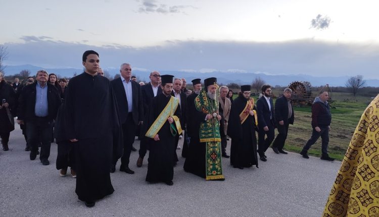 Καρδίτσα:-Λιτάνευση-ιεράς-εικόνας-οσιομάρτυρος-Δαμιανού-του-εκ-Μυριχόβου