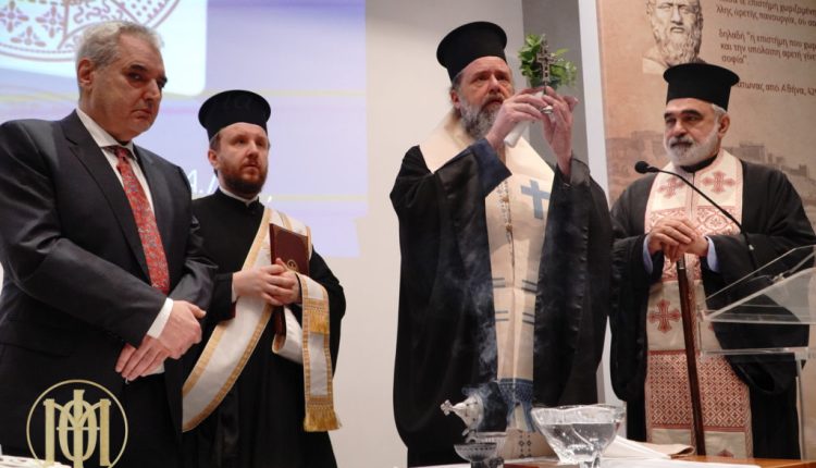 Ο-Θεσσαλονίκης-Φιλόθεος-στο-Τμήμα-Οδοντιατρικής-του-ΑΠΘ.