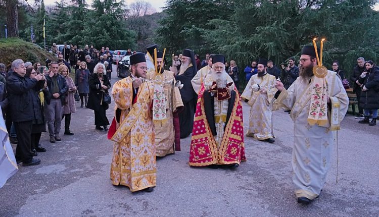 Η-Παναγία-Δοβρά-υποδέχθηκε-την-Τιμία-Κάρα-της-Αγίας-Υπομονής-(ΦΩΤΟ&ΒΙΝΤΕΟ)