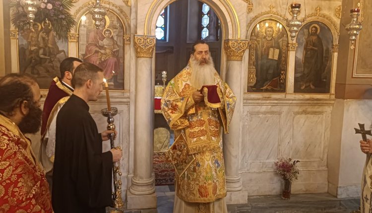 Ο-Φθιώτιδος-Συμεών-στον-ΙΝ.-Αγίων-Θεοδώρων-πλατείας-Κλαυθμώνος