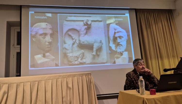 Ομιλία-της-Ομότιμης-Καθηγήτριας-Κλασικής-Αρχαιολογίας-Όλγας-Λαδοπούλου-Παλαγγιά-στην-Πνευματική-Εστία-Σπάρτης-–-Περιφέρεια-Πελοποννήσου