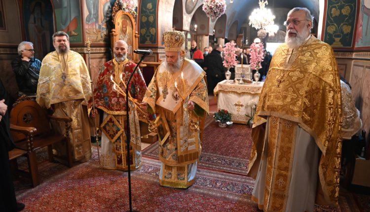 o-Ιερός-Ναός-Αγίας-Φιλοθέης-Αττικής-πανηγύρισε-την-έφορο,-πολιούχο-και-ονοματοδότη-του-ομώνυμου-Δήμου-(ΦΩΤΟ)