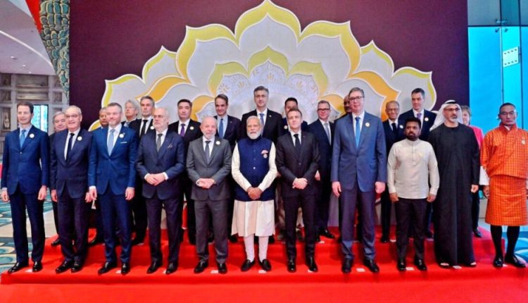 Διάσκεψη-Κορυφής:-Εκκληση-για-μία-Τεχνητή-Νοημοσύνη-«ασφαλή,-αξιόπιστη-και-ακμαία»