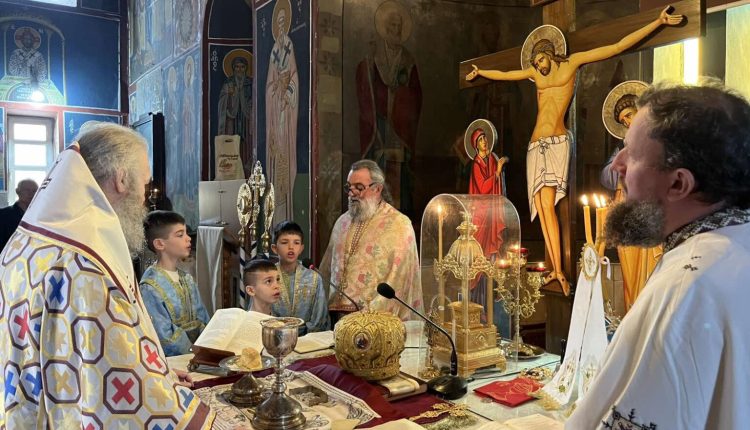 Αρχιερατική-Θεία-Λειτουργία-την-Κυριακή-της-Τυρινής-στη-Σιταριά-Φλώρινας