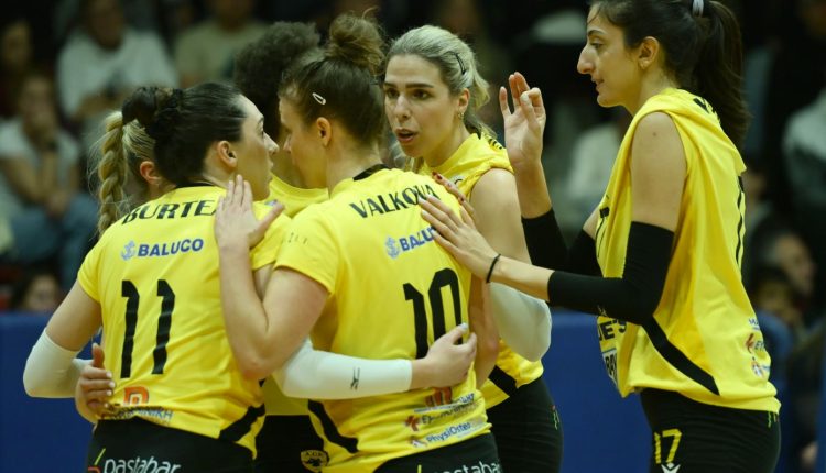 volley-league-Γυναικών:-Εύκολο-πέρασμα-της-ΑΕΚ-από-την-Βούλα