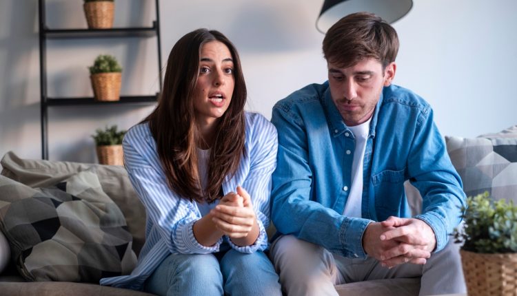 Μήπως-η-ειλικρίνεια-είναι-υπερεκτιμημένη-στις-σχέσεις;