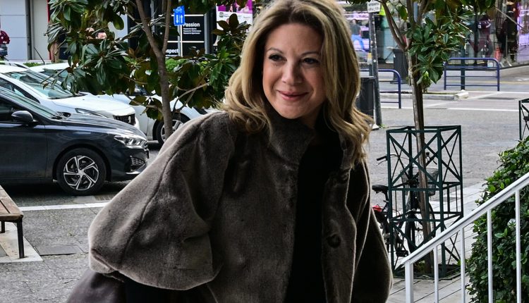 Καρυστιανού-για-Τέμπη:-Δίκη-παρωδία-στην-οποία-αναγκαστικά-συμμετέχουμε-–-Όλα-ενορχηστρωμένα-από-ένα-κακόβουλο-αφεντικό-που-δίνει-εντολές