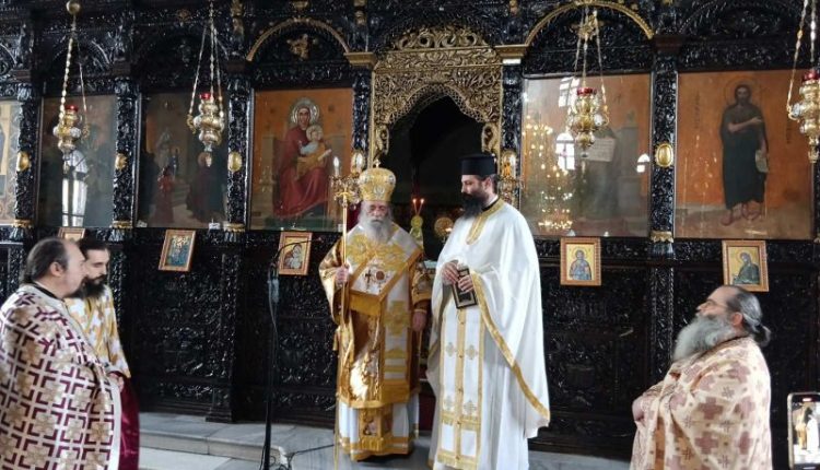 Χειροτονία-νέου-κληρικού-στη-Μητρόπολη-Δράμας