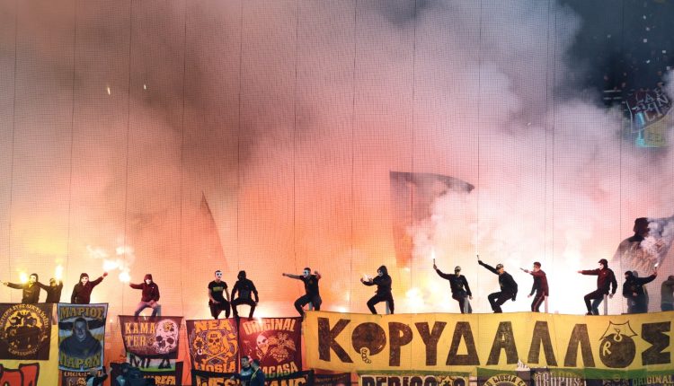 ΑΕΚ:-Δύο-χρόνια-απαγόρευση-εισόδου-στα-γήπεδα-για-τους-οπαδούς-που-πέταξαν-ομπρέλα-κόντρα-στον-Ολυμπιακό