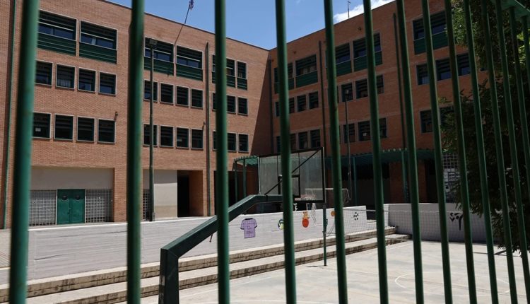 Εκδήλωση-επιμόρφωσης-εκπαιδευτικών-στη-Θεσσαλονίκη-για-τον-ρόλο-του-σχολείου-στα-περιστατικά-ενδοοικογενειακής-βίας