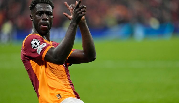 champions-league:-Η-Γαλατασαράι-προκρίθηκε-απέναντι-στη-Γιουβέντους,-που-έπαιζε-με-παίκτη-λιγότερο-σε-παράταση-θρίλερ