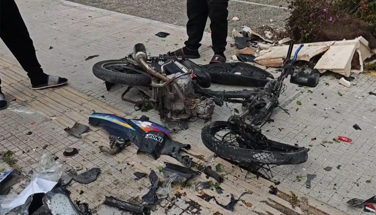 Τροχαίο-στη-Θηβών-με-τραυματίες-–-Φορτηγό-πέρασε-στο-αντίθετο-ρεύμα-και-έπεσε-πάνω-σε-επτά-οχήματα,-δείτε-βίντεο