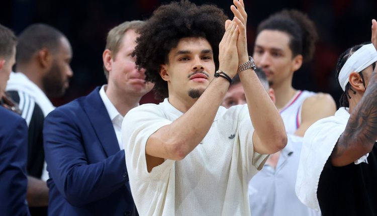 Ο-Χιφί-«γιόρτασε»-την-νίκη-επί-του-Παναθηναϊκού-με-ένα-ταψί…σπανακόπιτα!