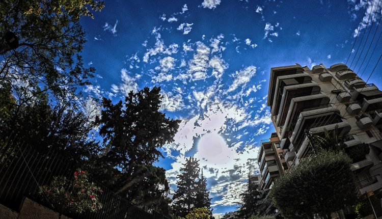 Καιρός:-Συννεφιές-και-ψύχρα-σήμερα-–-Βροχές-στα-νοτιοδυτικά,-έως-6-μποφόρ-στο-Αιγαίο