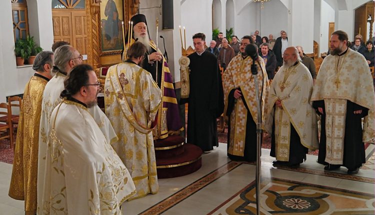 Αναστάσιμος-Εσπερινός-και-ομιλία-από-τον-Ιερομόναχο-Αρτέμιο-Γρηγοριάτη-στη-Νάουσα