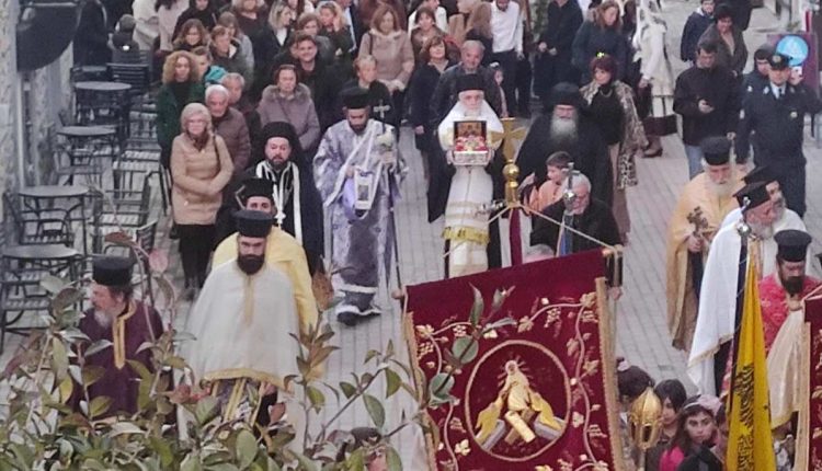 Ο-Επίσκοπος-Σκοπέλου-Νικόδημος-στο-Μαντούδι