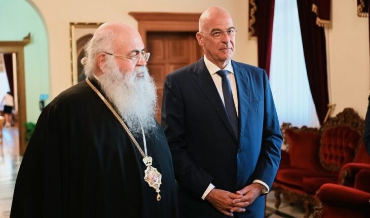 Τον-Αρχιεπίσκοπο-Κύπρου-θα-επισκεφθεί-ο-Νίκος-Δένδιας-στο-φόντο-των-κρίσιμων-εξελίξεων-στη-Μέση-Ανατολή