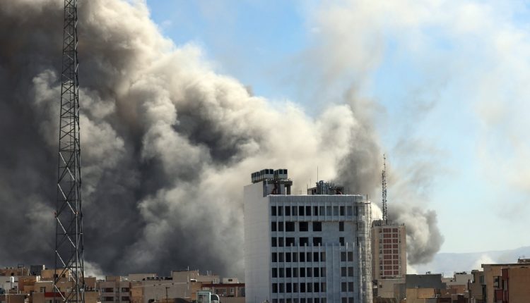 Σφοδρά-πλήγματα-του-Ισραήλ-σε-Τεχεράνη-και-Βηρυτό:-Έκλεισε-η-πρεσβεία-των-ΗΠΑ-στο-Κουβέιτ