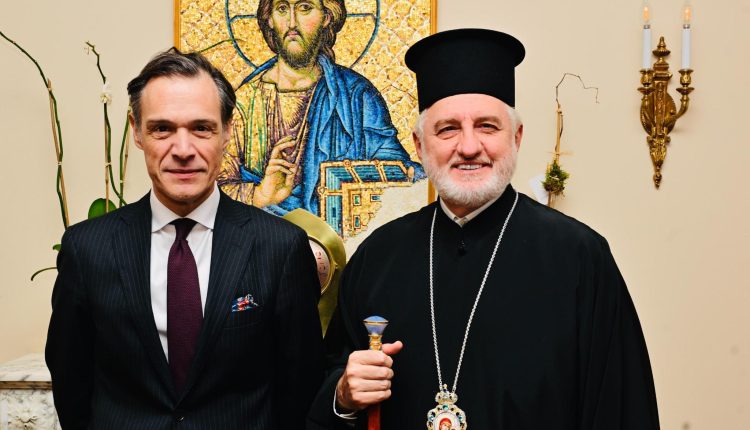 Πρώτη-συνάντηση-του-Αρχιεπισκόπου-Ελπιδοφόρου-με-τον-νέο-Έλληνα-Πρέσβη-στις-ΗΠΑ,-Αντώνη-Αλεξανδρίδη
