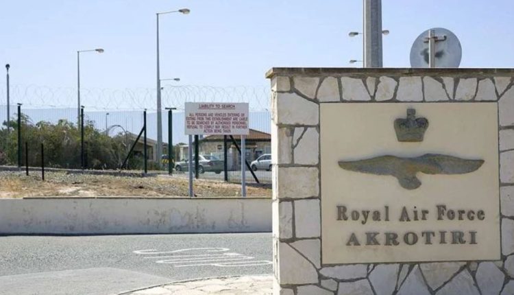 Στο-Μοναστήρι-του-Αγίου-Γεωργίου-βρήκαν-στέγη-κάτοικοι-του-Ακρωτηρίου