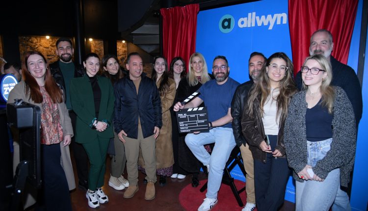 Ποιοι-διάσημοι-προσκεκλημένοι-βρέθηκαν-στο-φουαγιέ-πάρτι-του-θεάτρου-Πειραιώς-131