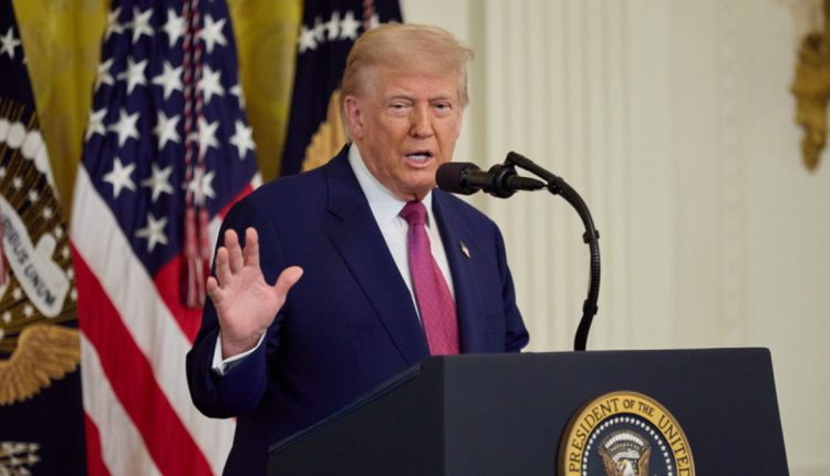 Ντόναλντ-Τραμπ:-«Πολύ-αργά»-για-συνομιλίες-με-το-Ιράν