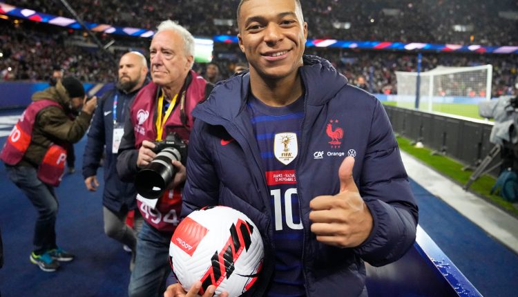 Ο-Μπαπέ-πήρε-δίπλωμα-οδήγησης:-Η-bmw-i7-και-το-γκαράζ-ενός-πρωταθλητή