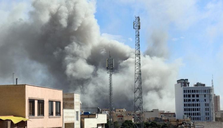 Νέα-πλήγματα-του-Ισραήλ-σε-«δεκάδες»-στόχους-σε-Ιράν-και-Λίβανο