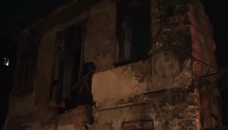 Γυναίκα-βρέθηκε-απανθρακωμένη-σε-πυρκαγιά-εγκαταλελειμμένου-κτιρίου-στο-Μεταξουργείο