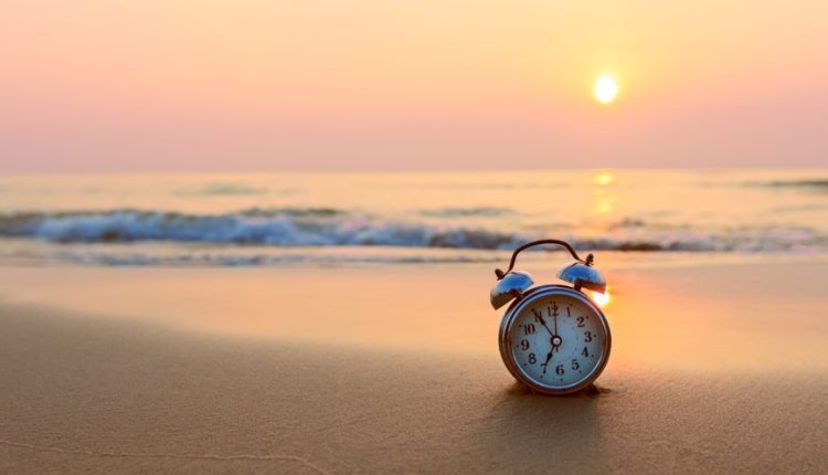 Αλλάζει-η-ώρα-τον-Μάρτιο-–-Η-Κυριακή-που-θα-πάμε-τα-ρολόγια-μία-ώρα-μπροστά