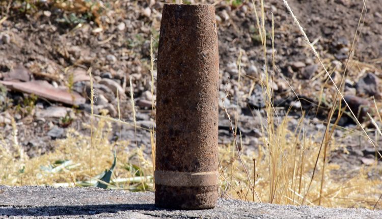 Παλαιά-οβίδα-βρέθηκε-σε-κατοικία-στη-Μερόπη-Πωγωνίου