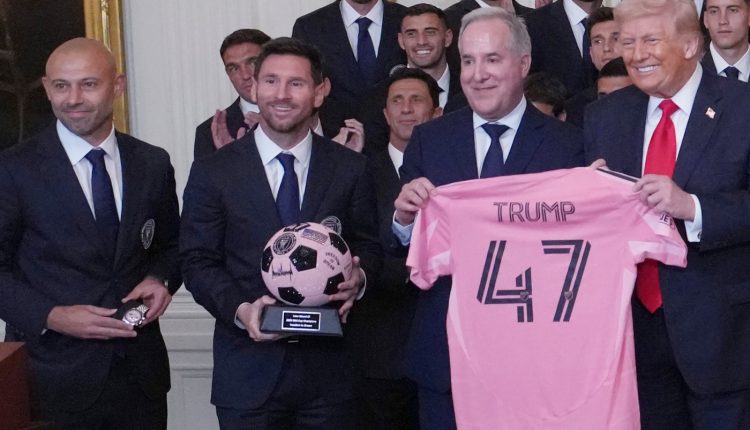 tο-χειροκρότημα-του-Μέσι-μετά-την-ομιλία-του-Τραμπ-για-βομβαρδισμούς