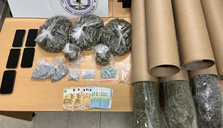 Οι-χάρτινοι-σωλήνες-είχαν…-χασίς