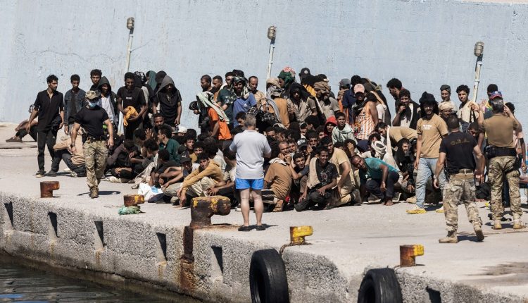 «Καραβιές»-με-εκατοντάδες-μετανάστες-σε-Κρήτη-και-Γαύδο-–-Νέες-επιχειρήσεις-διάσωσης-τις-τελευταίες-ώρες