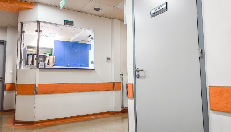 Στο-Βενιζέλειο-Νοσοκομείο-εργαζόμενος-που-έπεσε-από-ύψος
