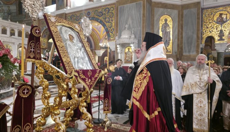 Πατρών-Χρυσόστομος:-Προσευχή-να-σταματήσουν-οι-πόλεμοι-στον-κόσμο,-που-γίνονται-αιτία-να-χύνεται-ποταμηδόν-αίμα